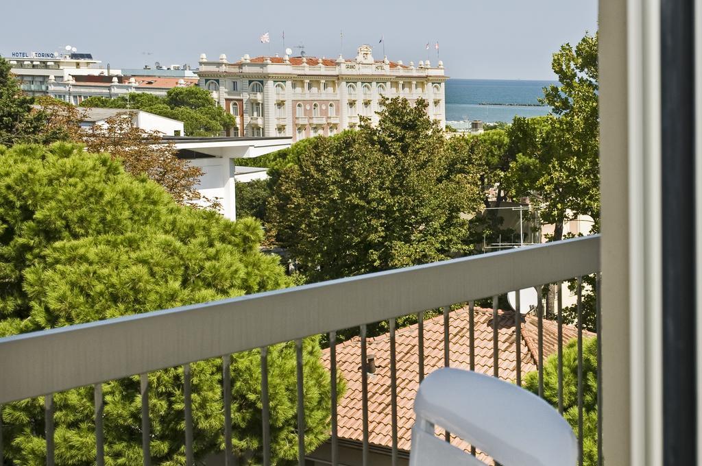 Hotel Donatello Cesenatico Exterior foto