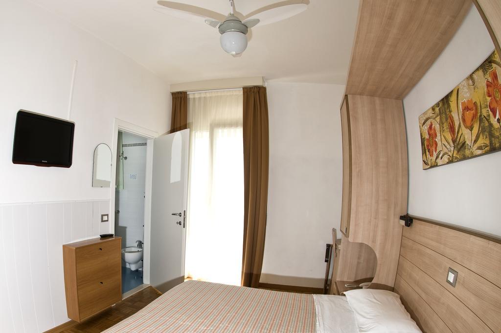 Hotel Donatello Cesenatico Exterior foto